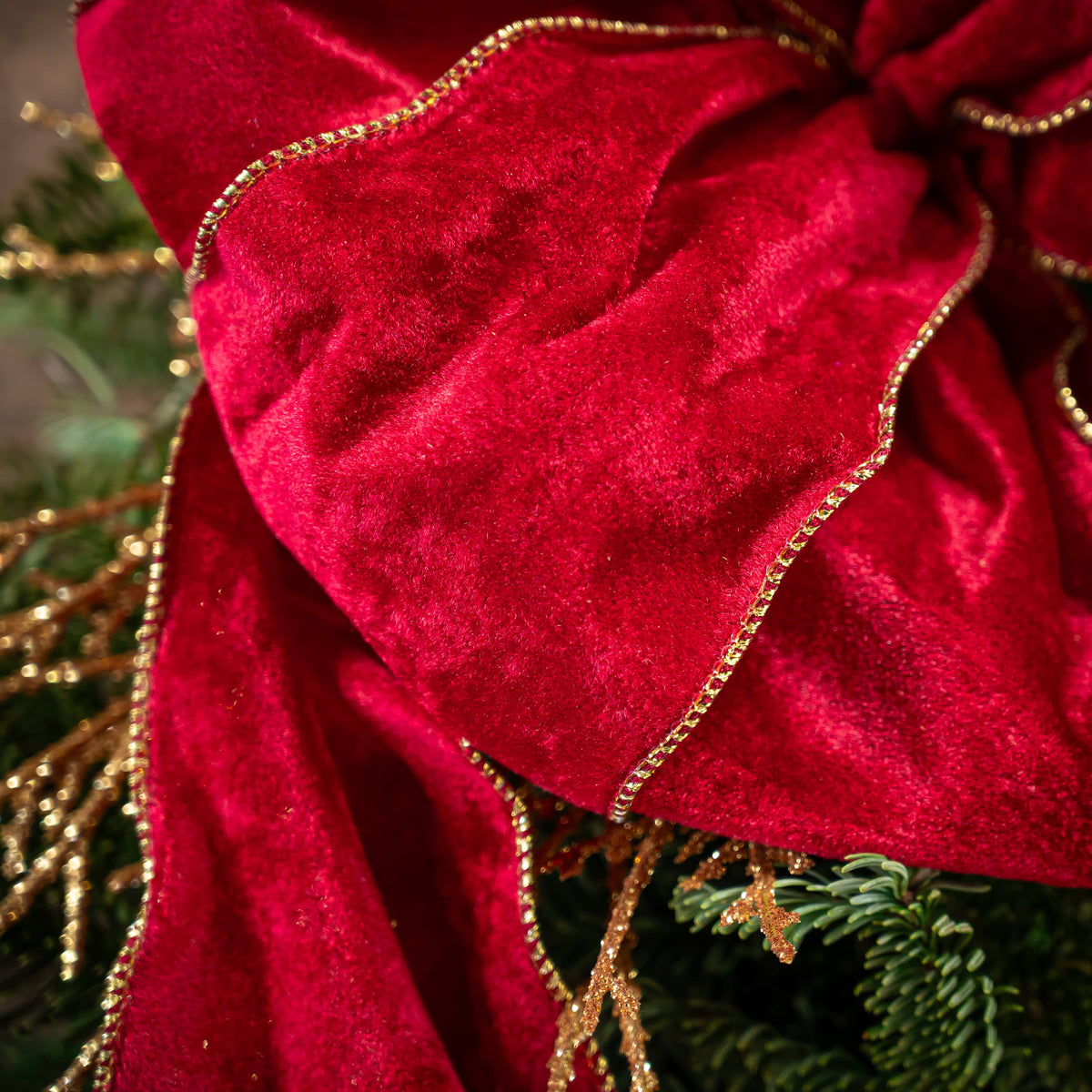 28" Cranberry Splash Wreath